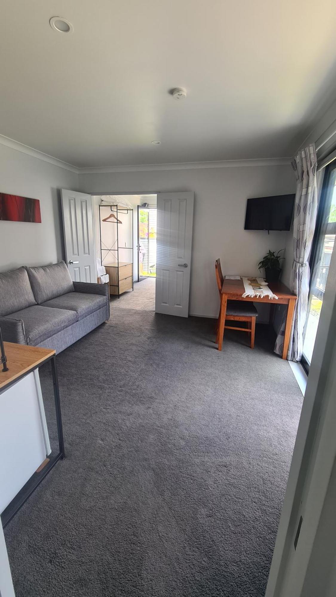 Bonnie Doone Hotel Те Ауамуту Екстериор снимка